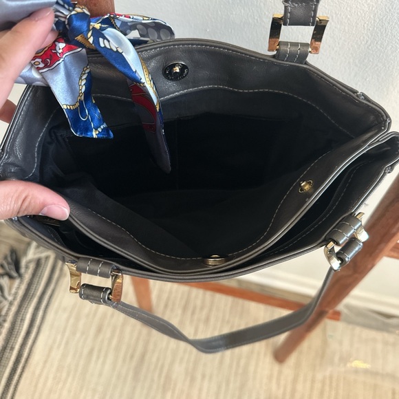 Vintage leather tote - Picture 6 of 8